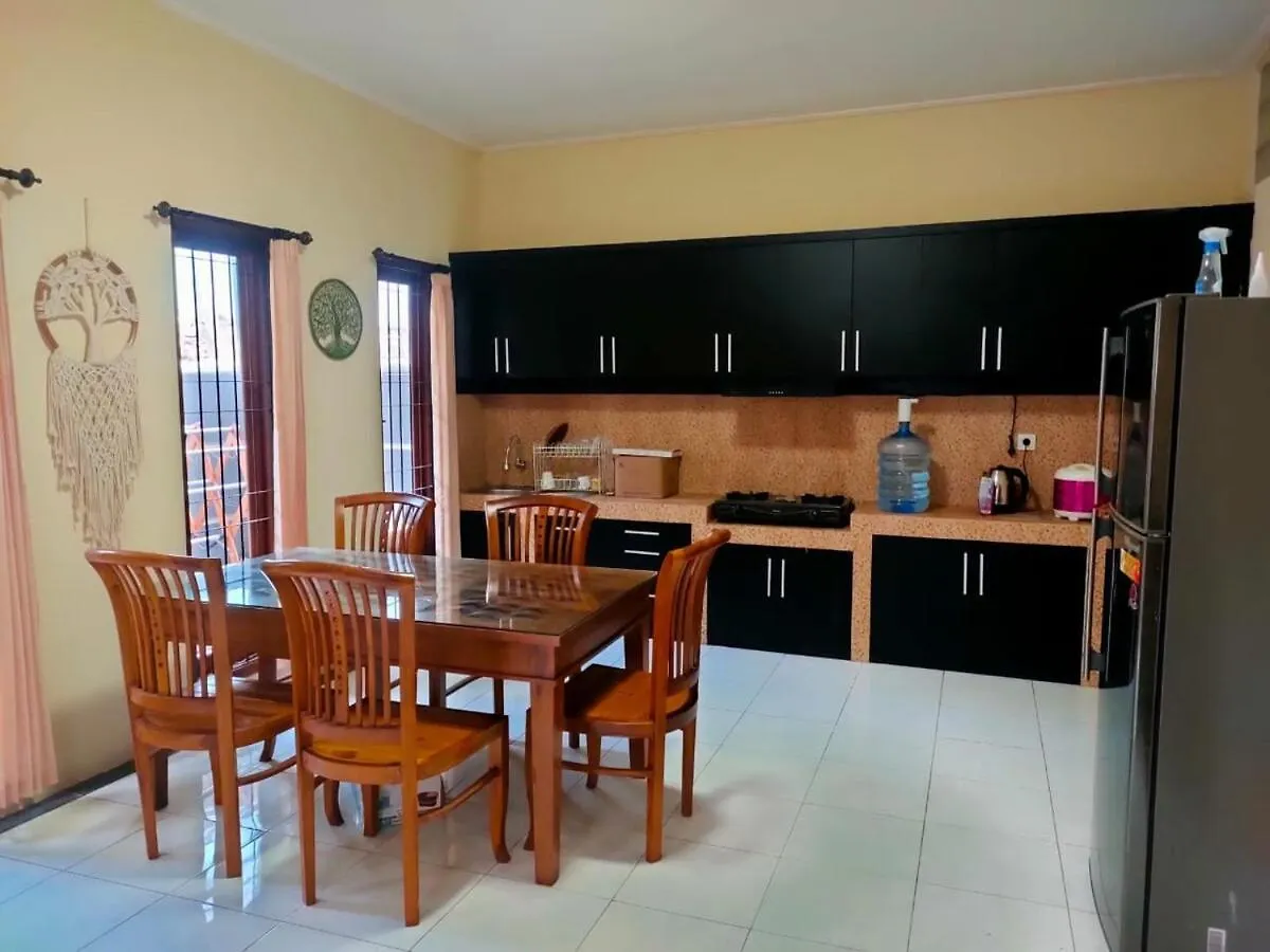 Family Tropic Guest House Jimbaran-Bali Willa