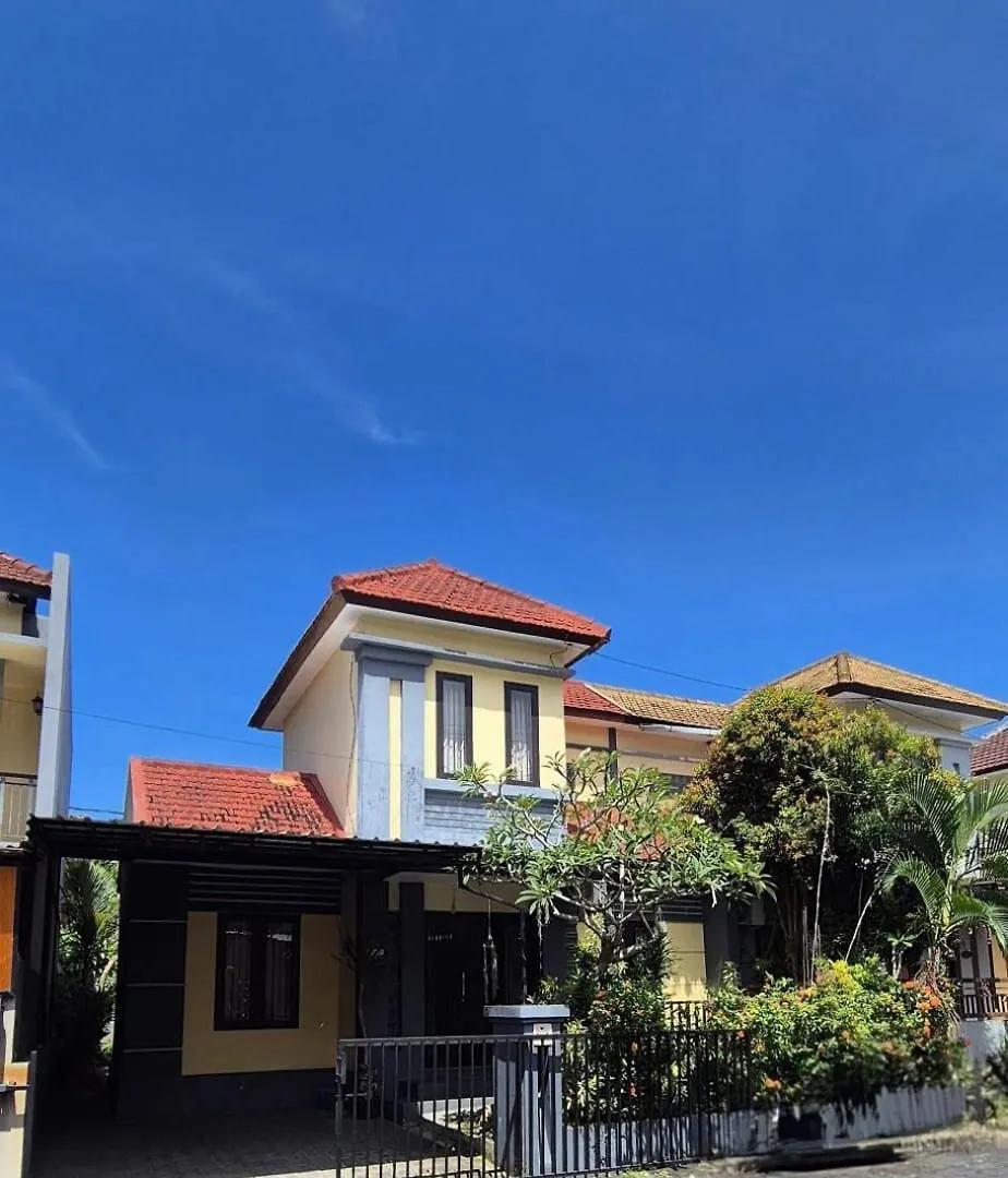 Family Tropic Guest House Jimbaran-Bali