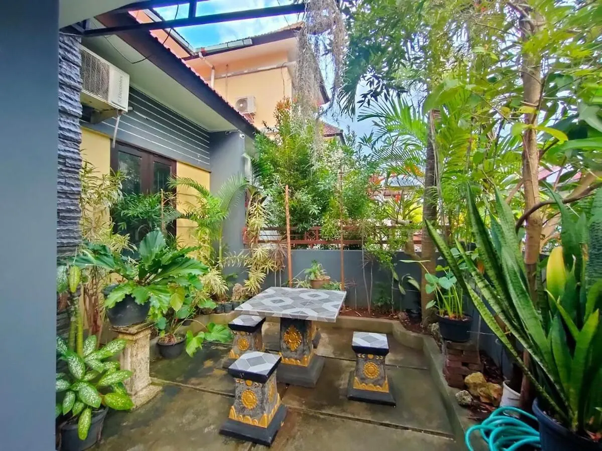 Family Tropic Guest House Jimbaran-Bali Indonesia